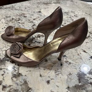 Metallic Rose Gold Anne Klein Heels Sandals with Rosette